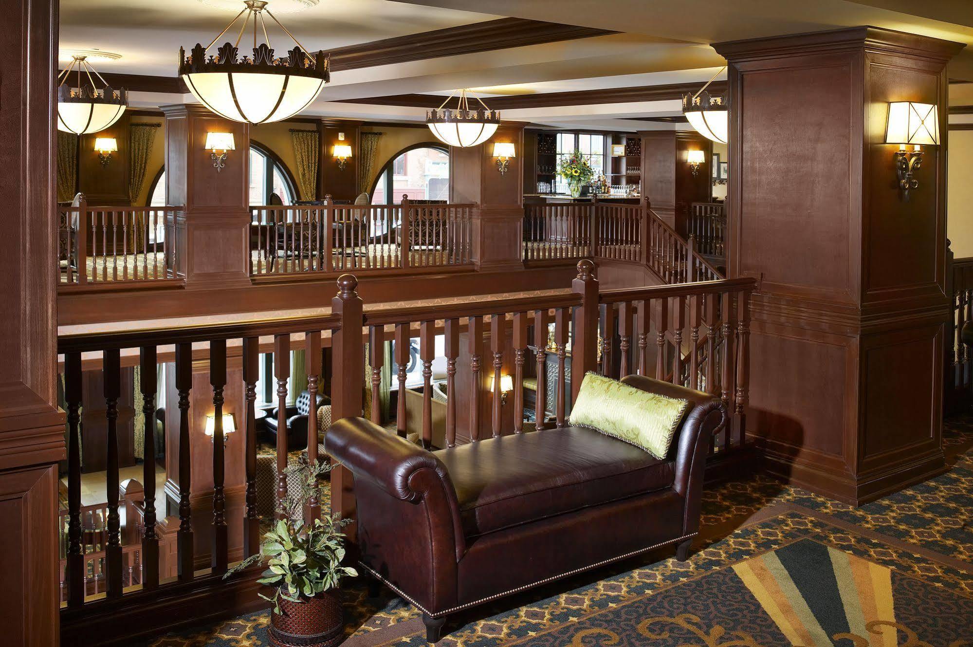 Hotel Julien Dubuque Εξωτερικό φωτογραφία